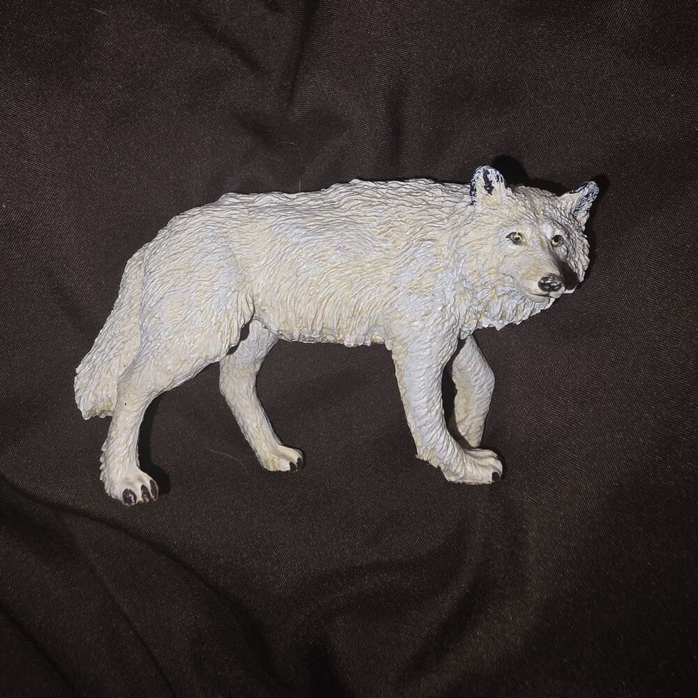 Safari Ltd. 2007 Arctic White Wolf Wildlife Figure